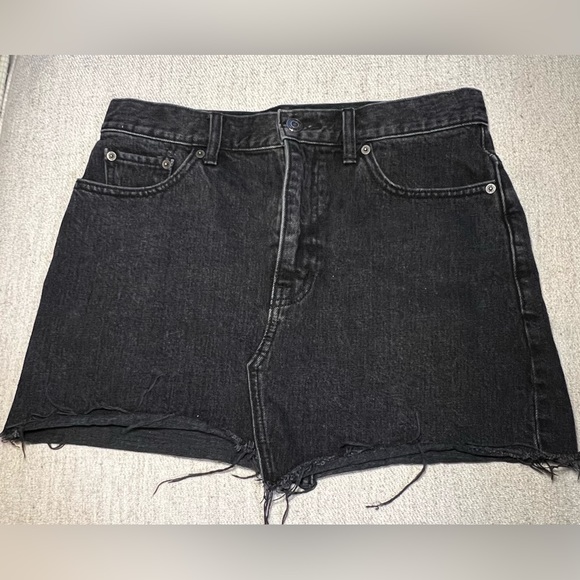 TNA / Aritzia Distressed Black Denim Mini Skirt | size 8 - Picture 3 of 3